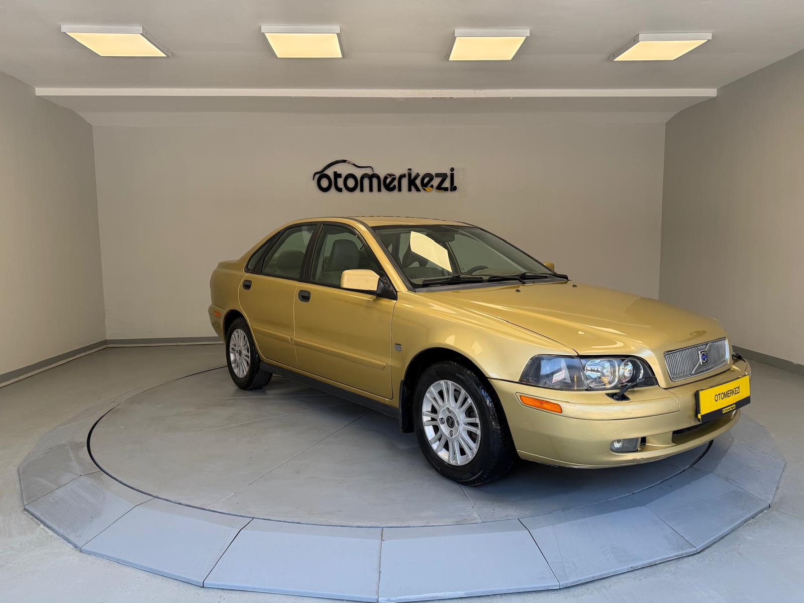 VOLVO S40 25